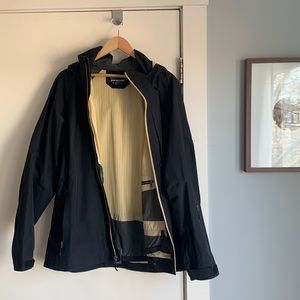 Women’s Patagonia Black Shell Jacket